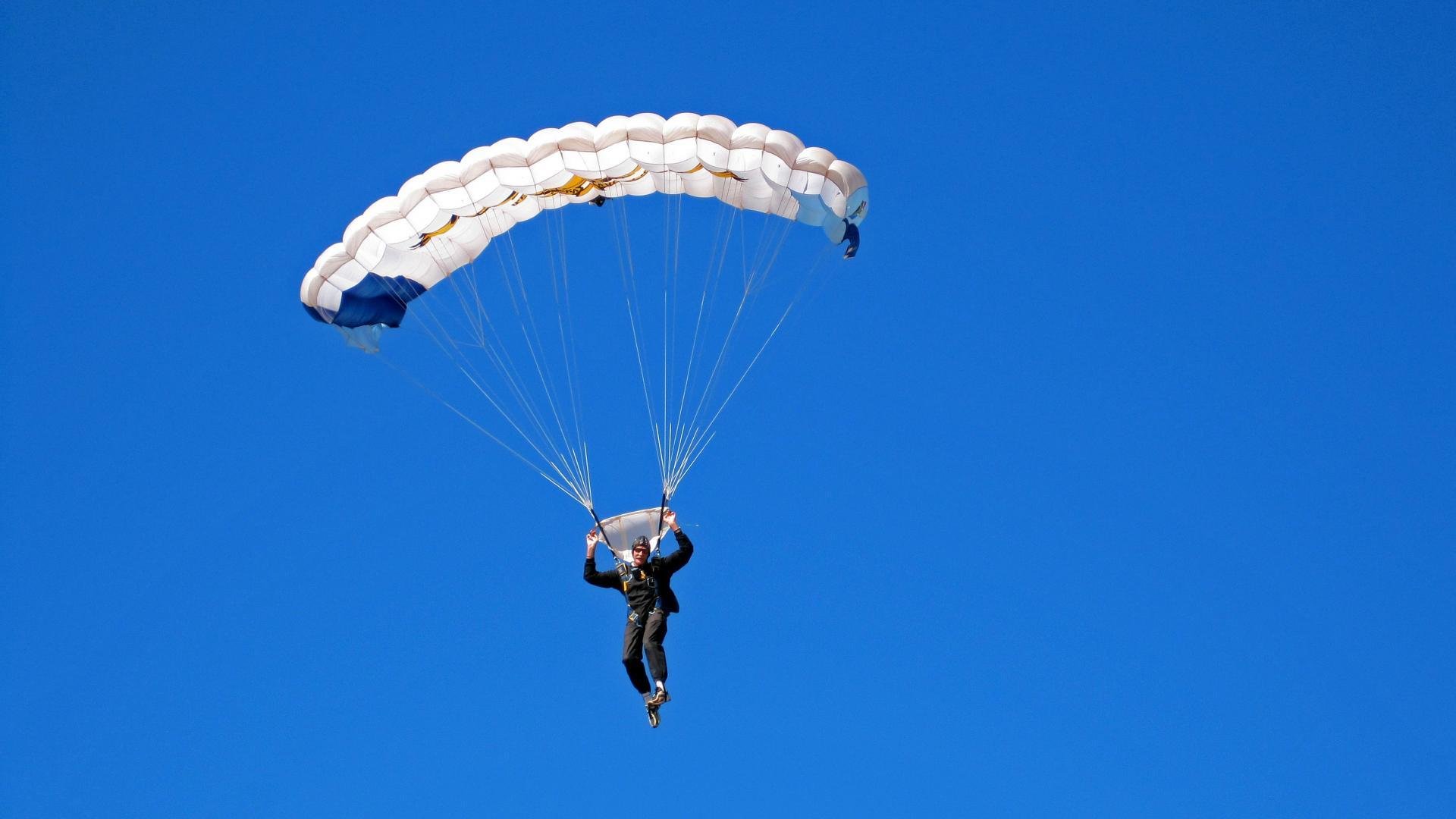 九游下载官网-丹·卡特：带领全黑队成为世界橄榄球的霸主，卡特 丹(carter dane)